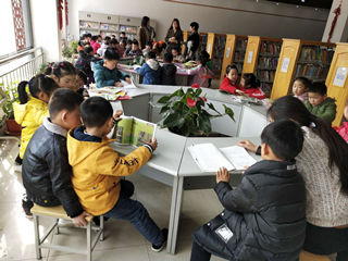 走进图书馆，体验阅读乐趣